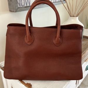 Mark & Graham Elisabetta slouch bag.